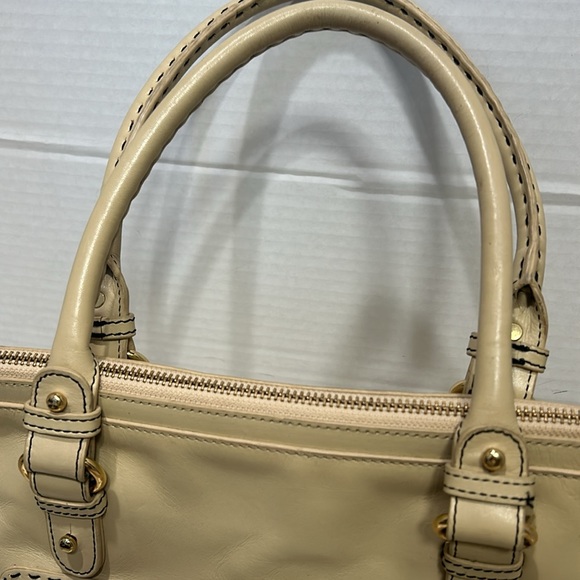BADGLEY MISCHKA cream color travel tote bag - Picture 4 of 16